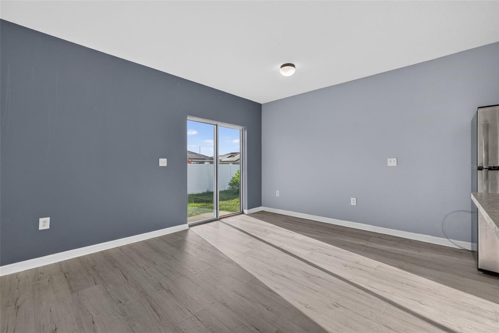573 Lucerne Blvd Property Photo 27