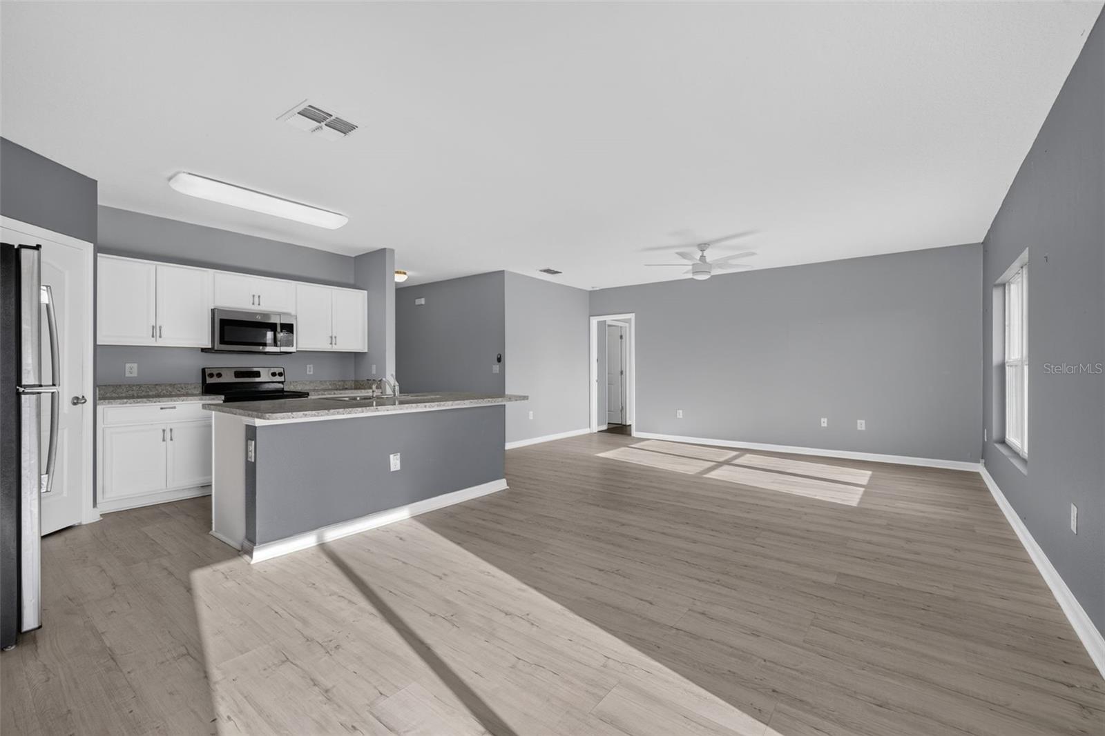 573 Lucerne Blvd Property Photo 30