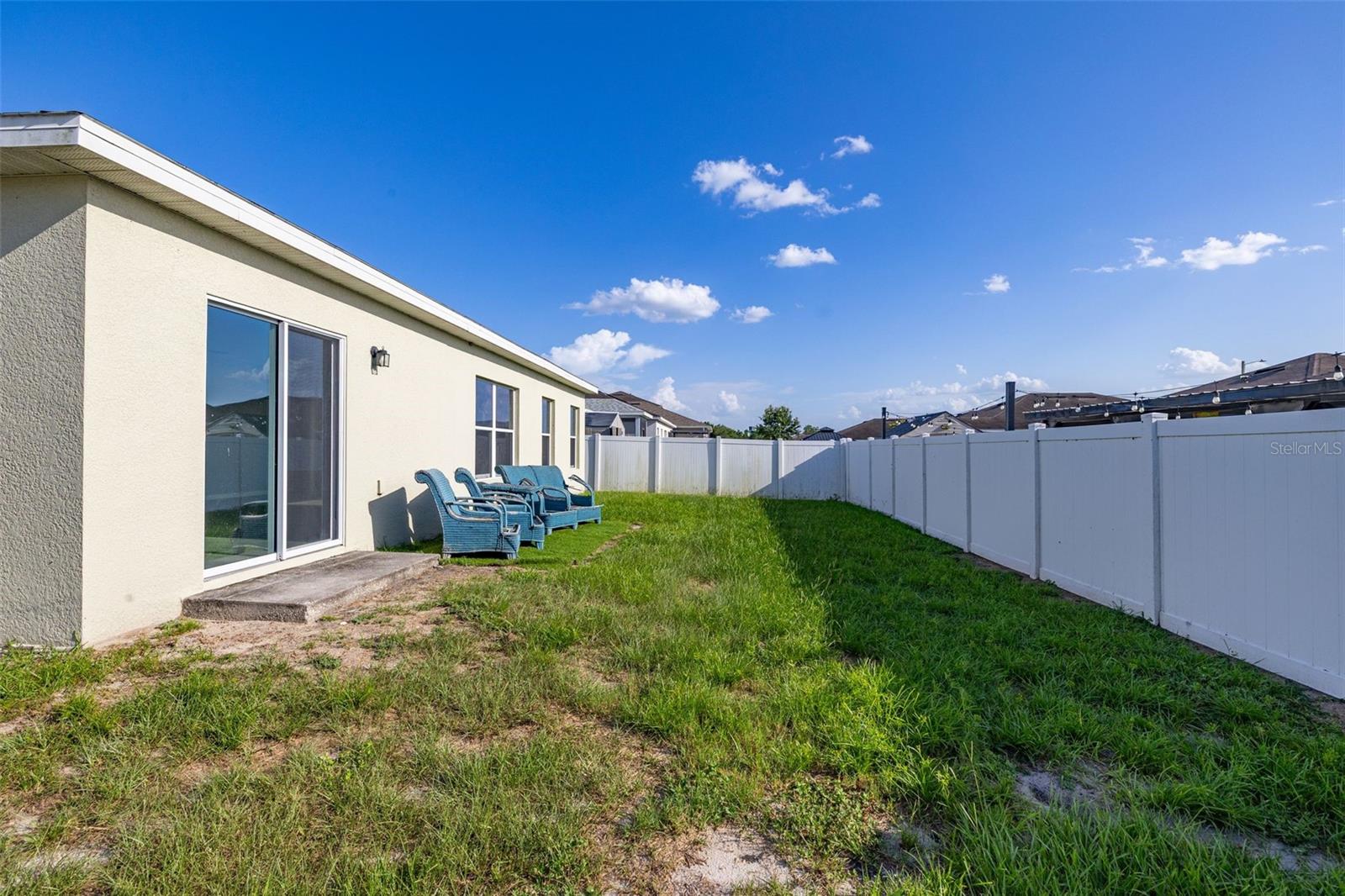 573 Lucerne Blvd Property Photo 38