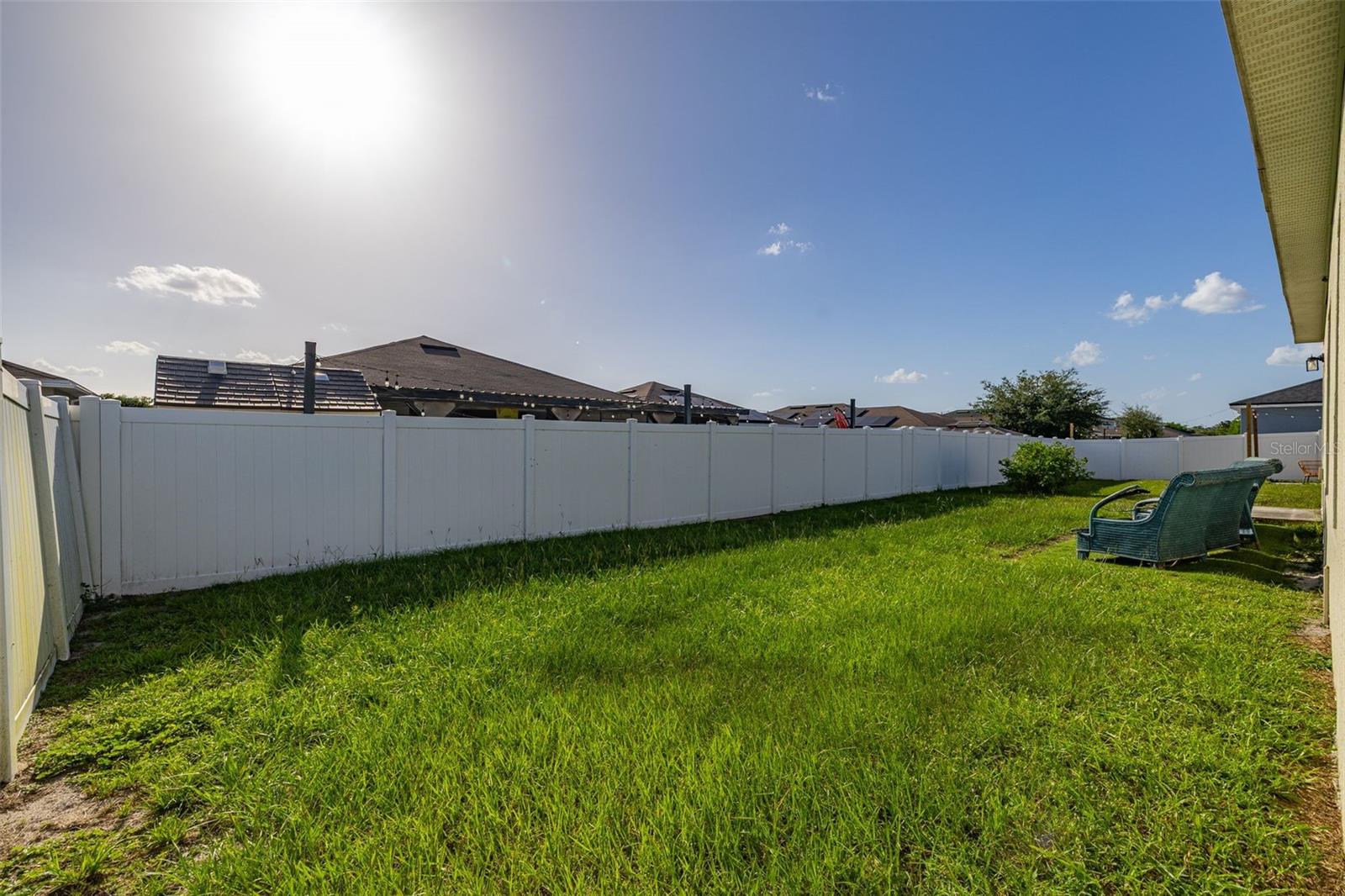573 Lucerne Blvd Property Photo 39