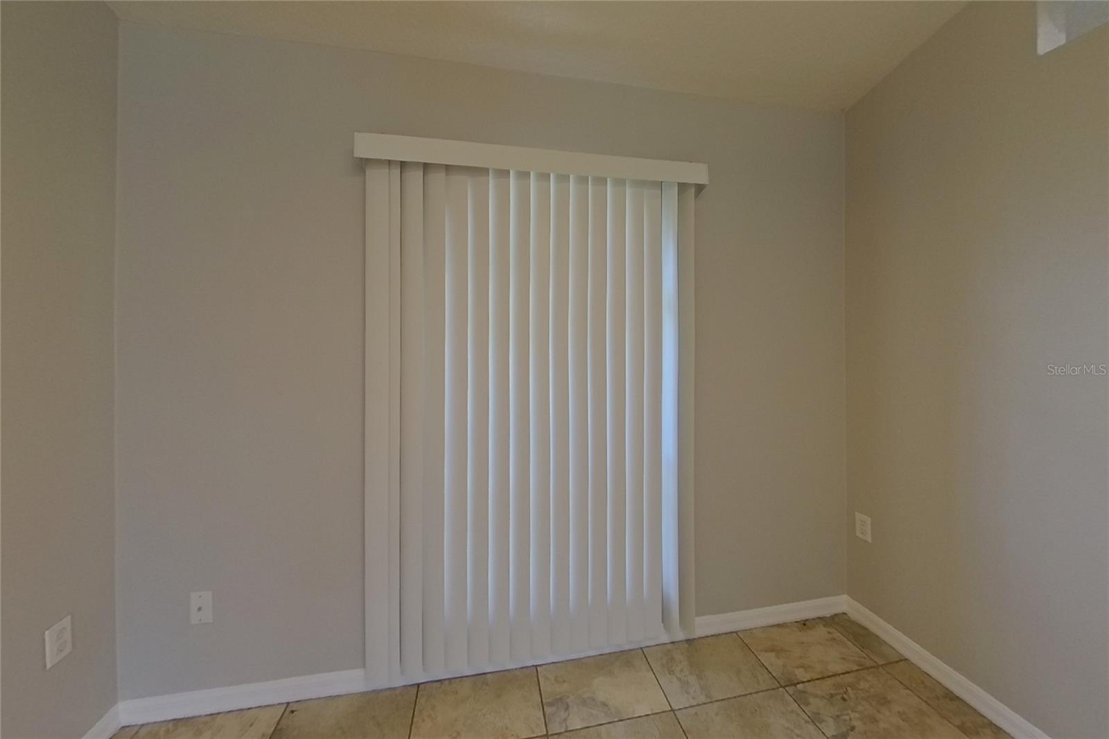 O6432485 Property Photo 5