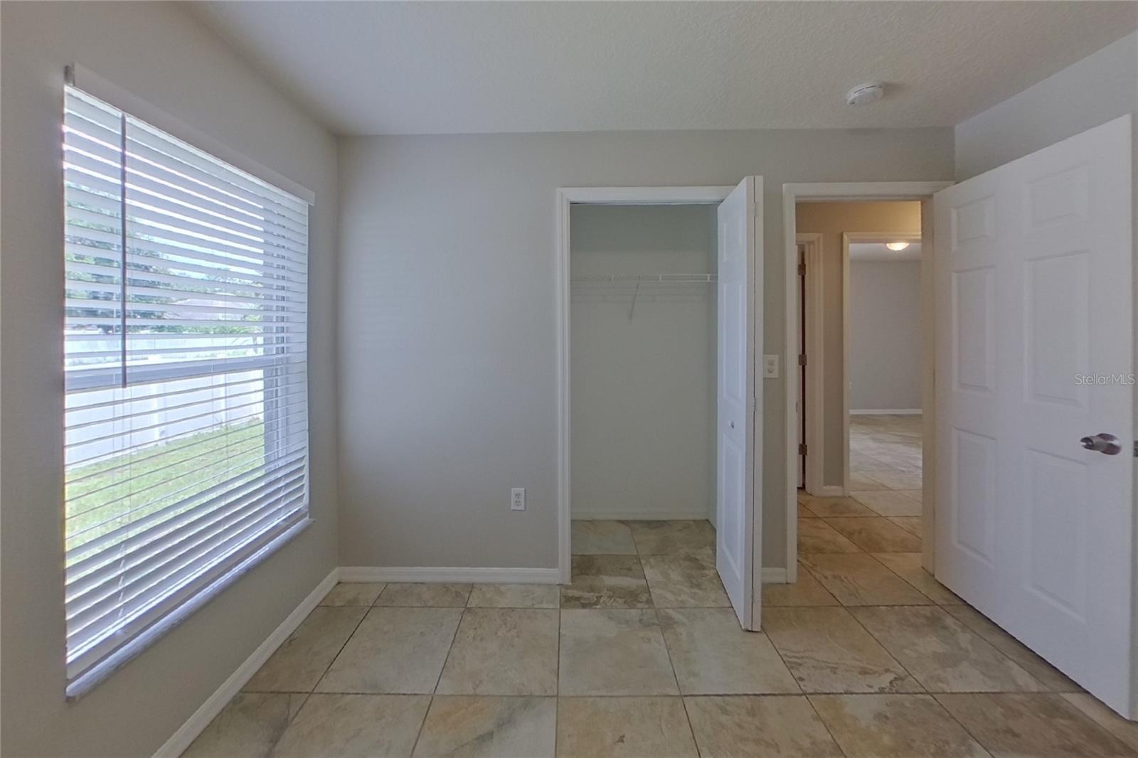 O6432485 Property Photo 12