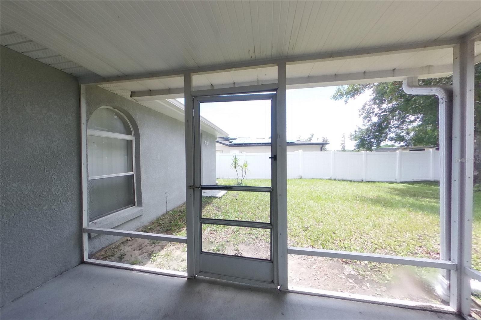 O6432485 Property Photo 16