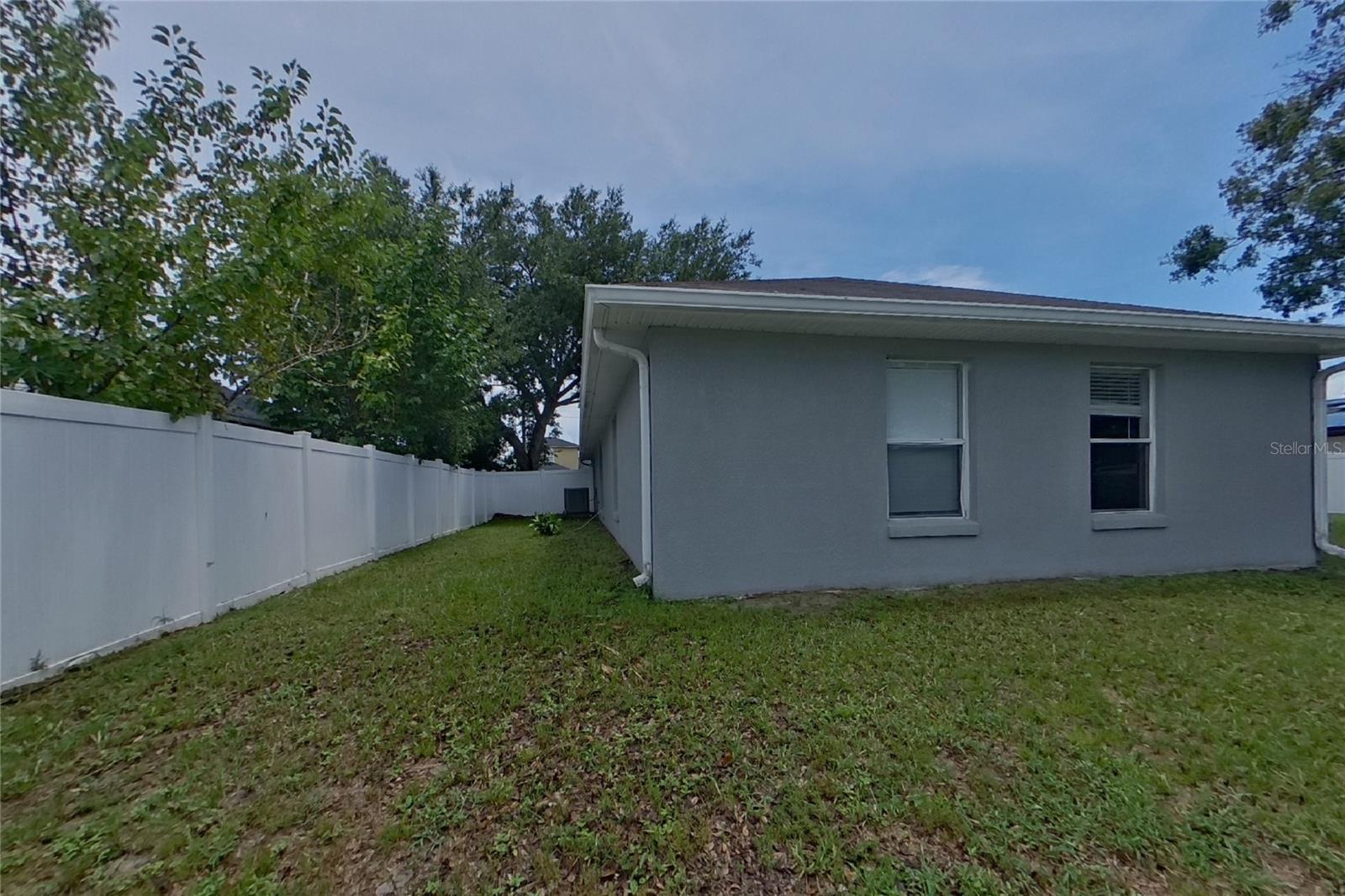 O6432485 Property Photo 17