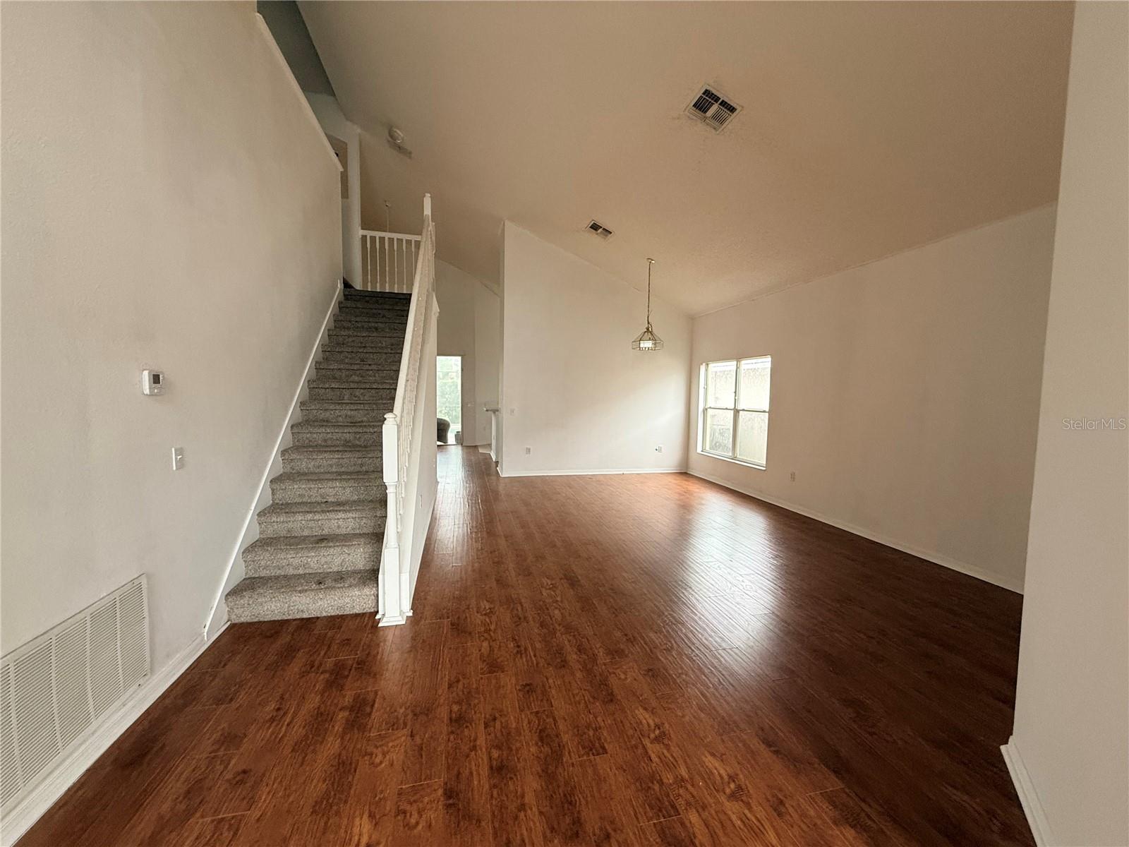 2918 Blooming Alamanda Loop Property Photo 10