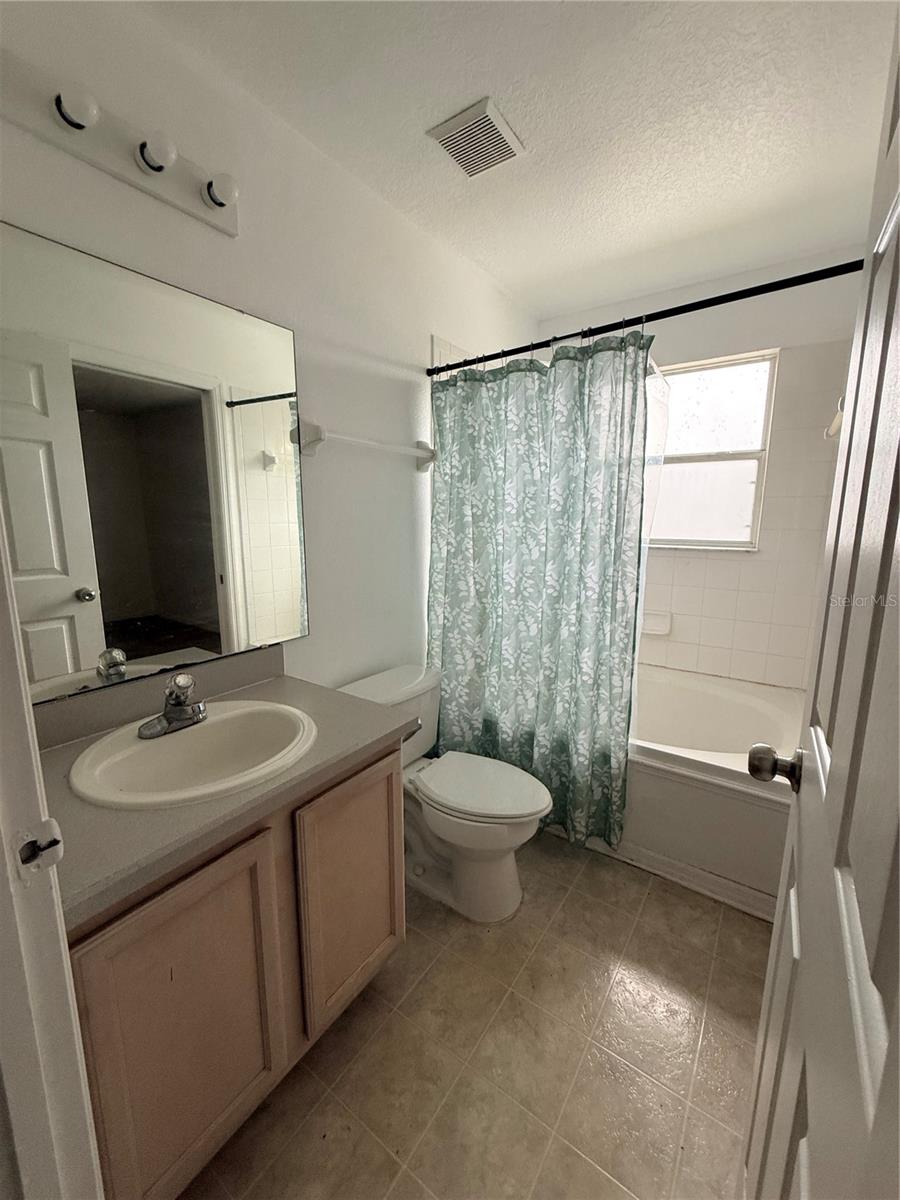 2918 Blooming Alamanda Loop Property Photo 17