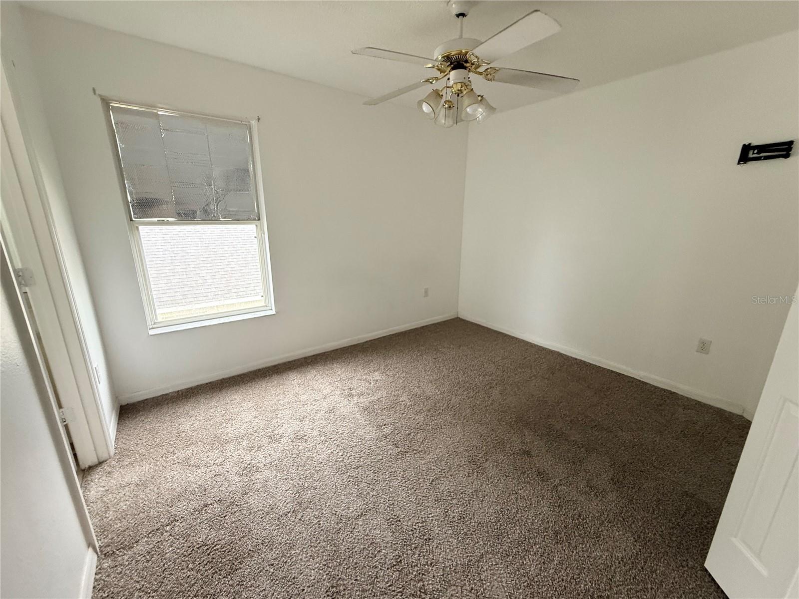 2918 Blooming Alamanda Loop Property Photo 18