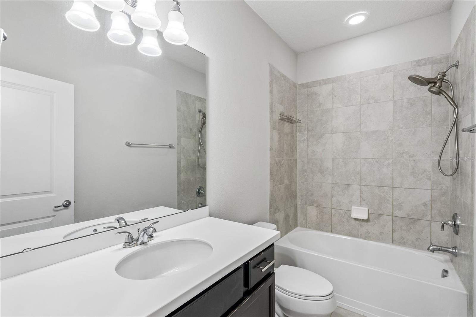 588 Piazza Pt Property Photo 13
