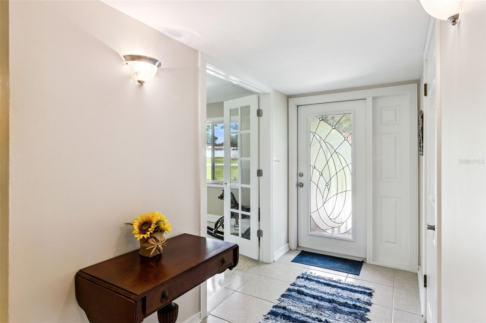 101 Ronele Dr Property Photo 2