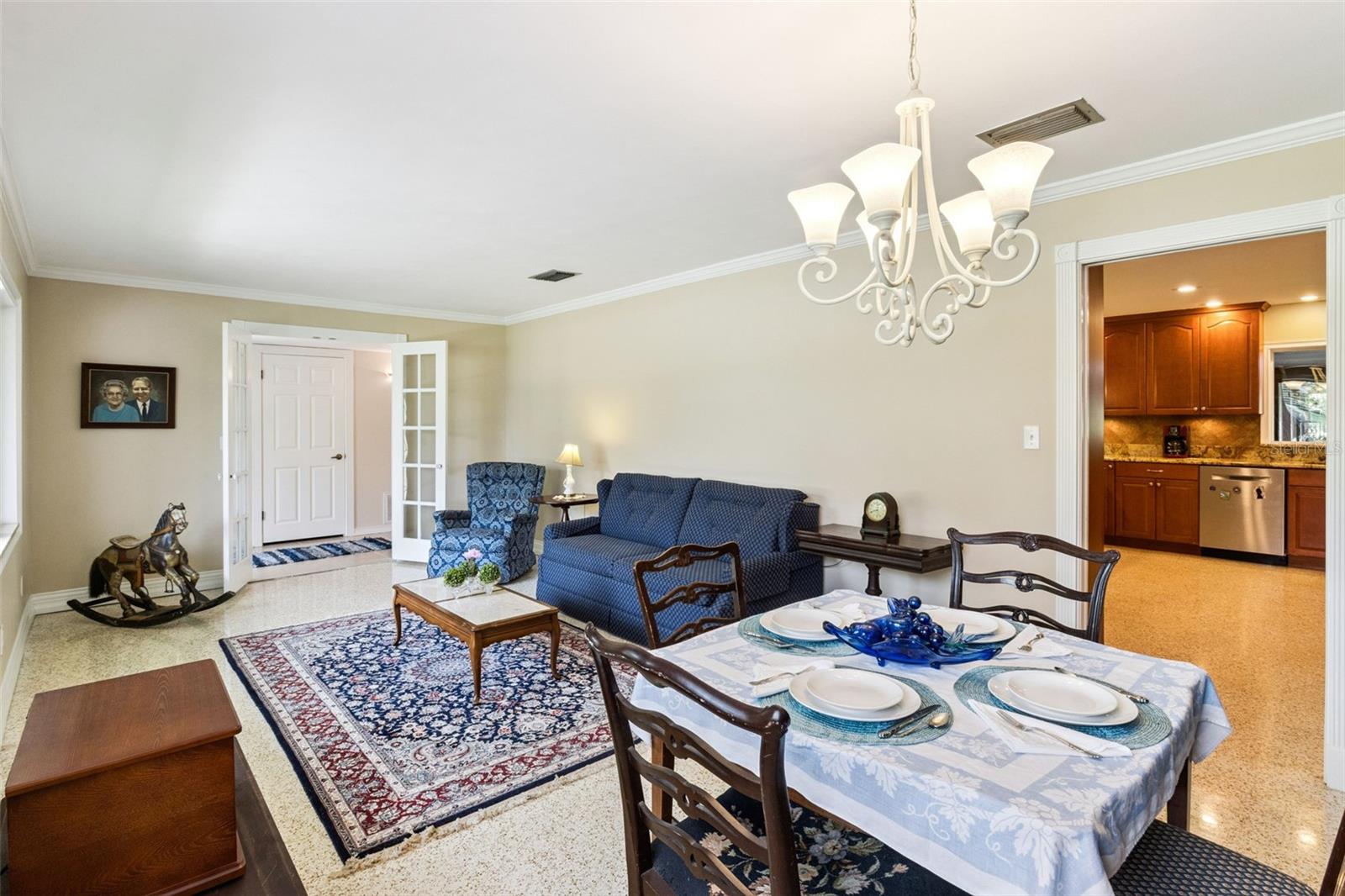 101 Ronele Dr Property Photo 8