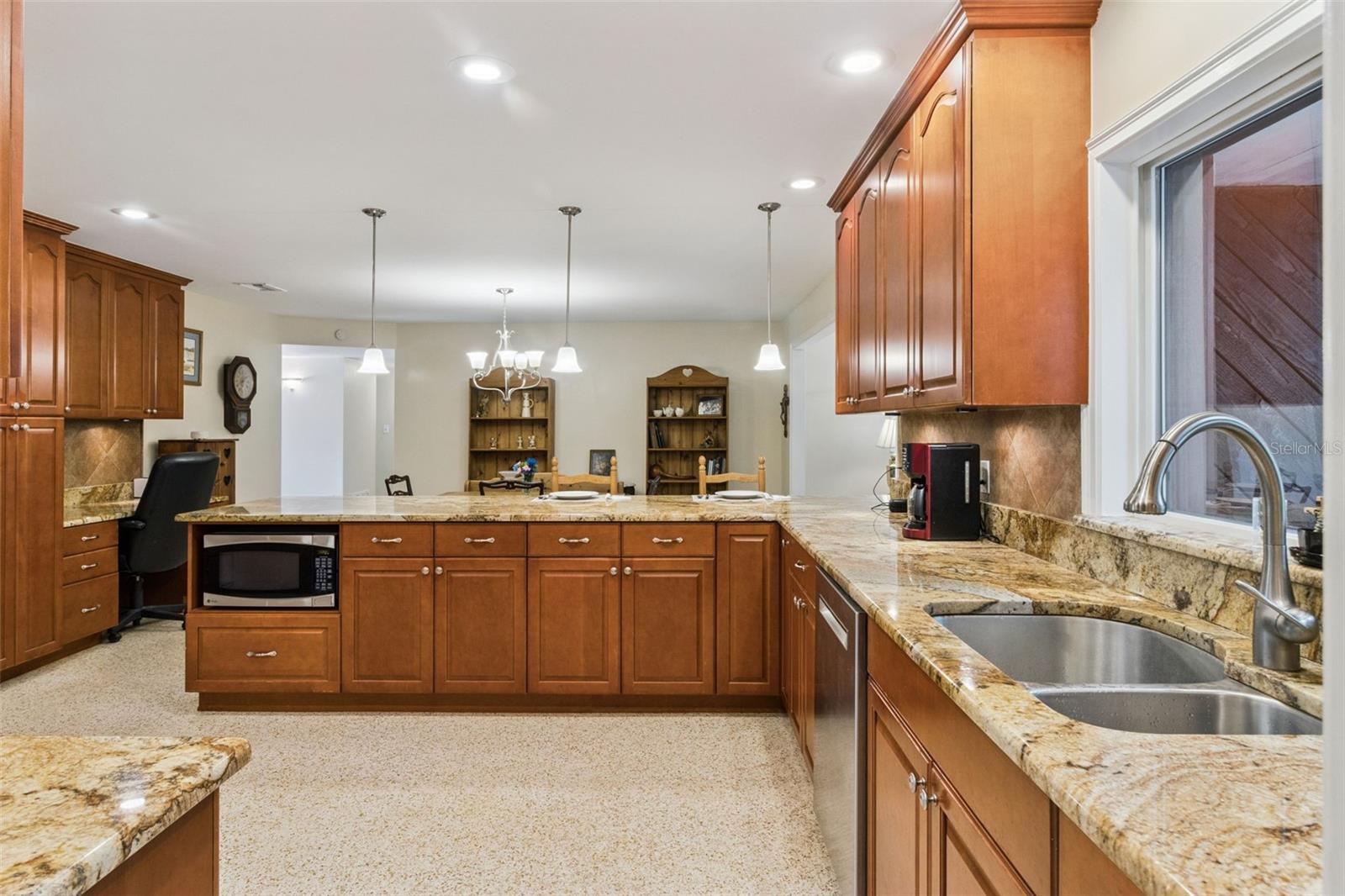 101 Ronele Dr Property Photo 19