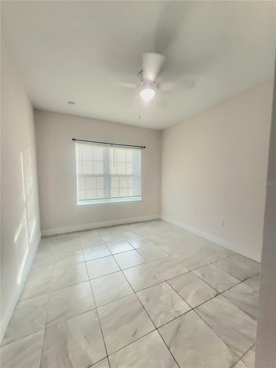 586 Geraldine Dr Property Photo 12