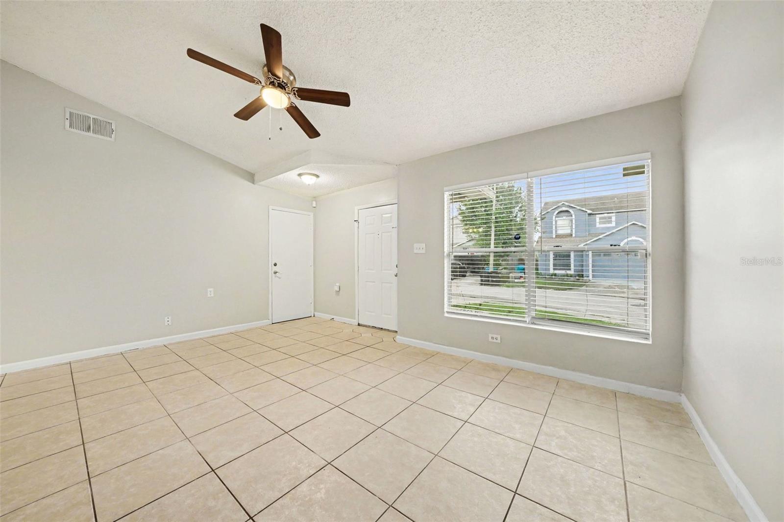 1034 Clovercrest Rd Property Photo 5