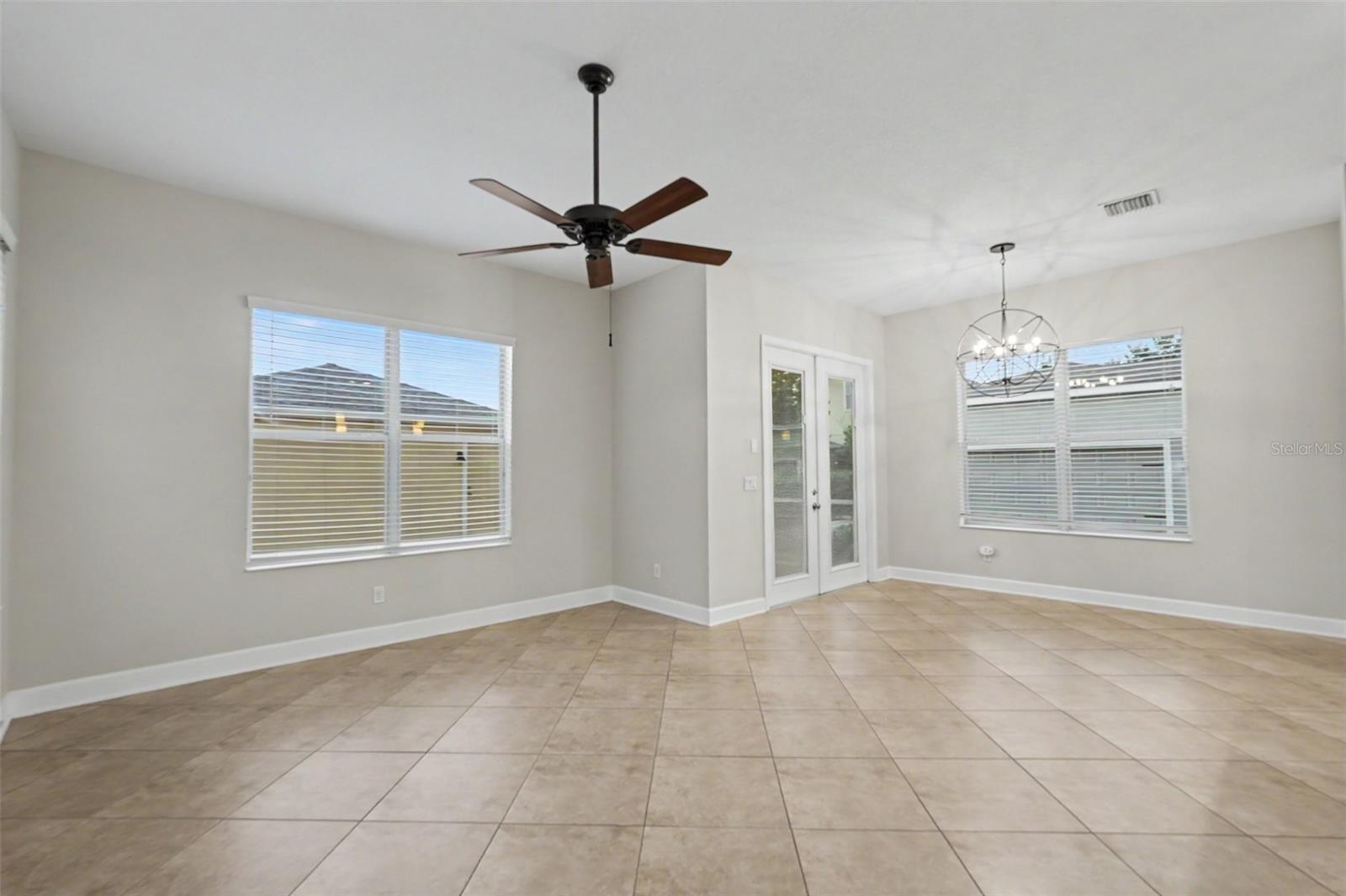 11188 Grand Winthrop Ave Property Photo 8