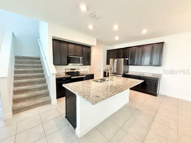2337 Shadowland Loop Property Photo 3