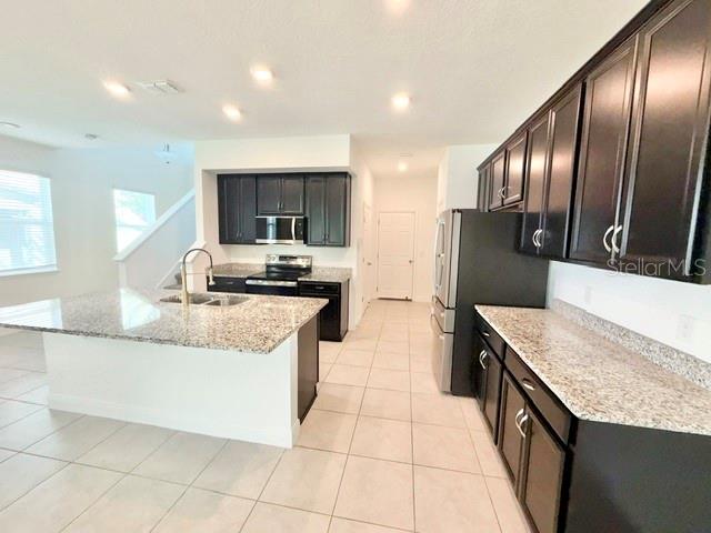2337 Shadowland Loop Property Photo 4