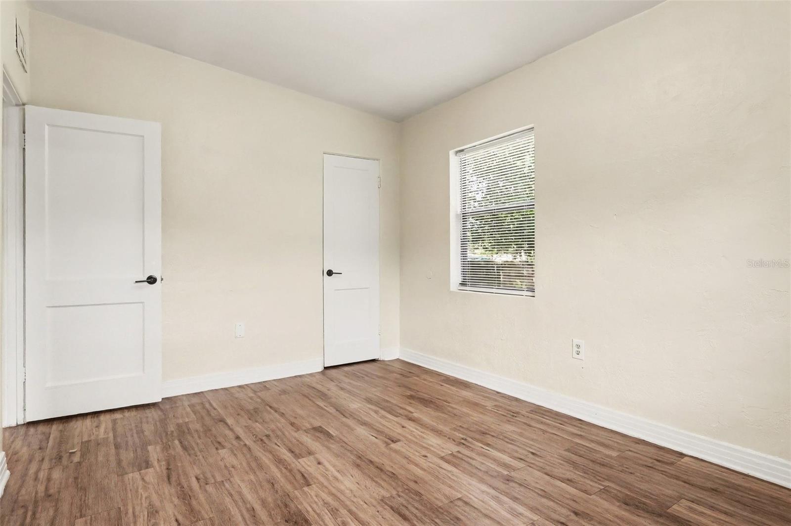 1015 Emeralda Rd Property Photo 11