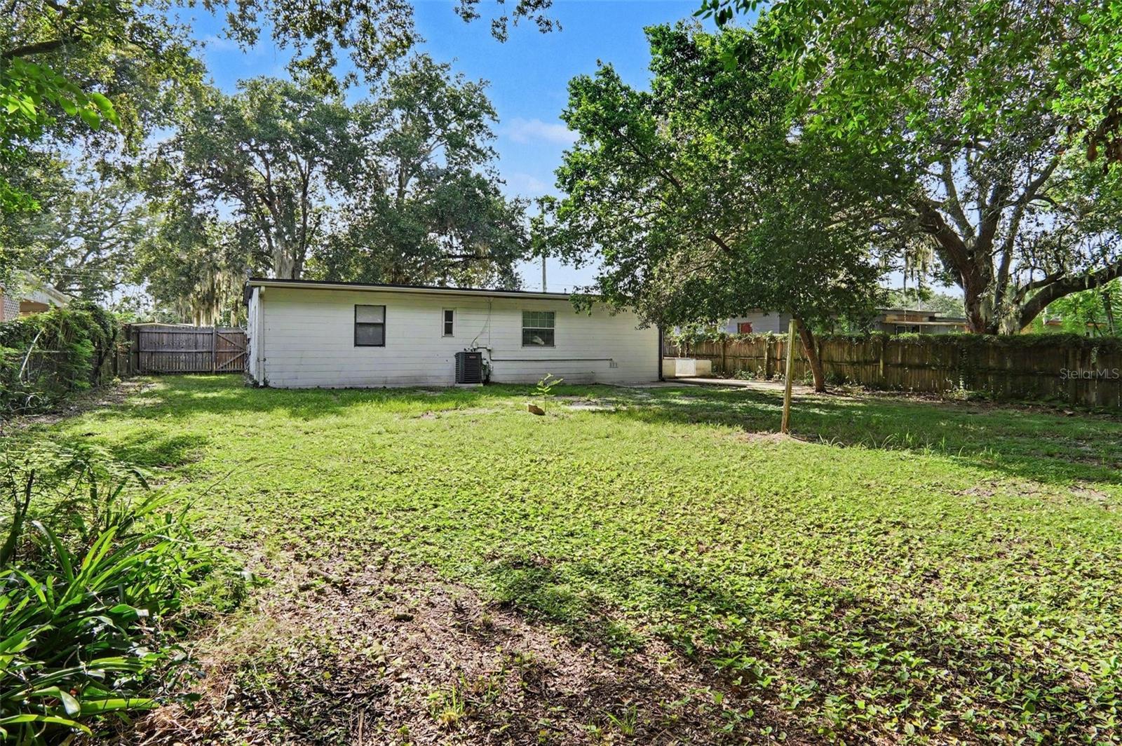 1015 Emeralda Rd Property Photo 15