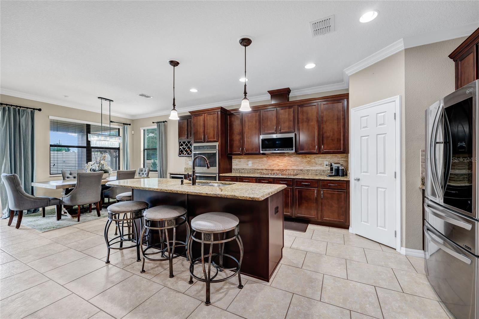 10037 Leyburn Ct Property Photo 6