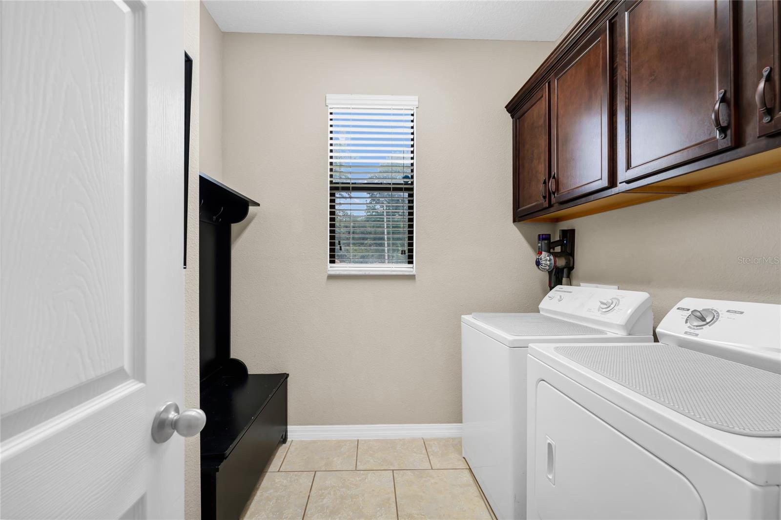 10037 Leyburn Ct Property Photo 23