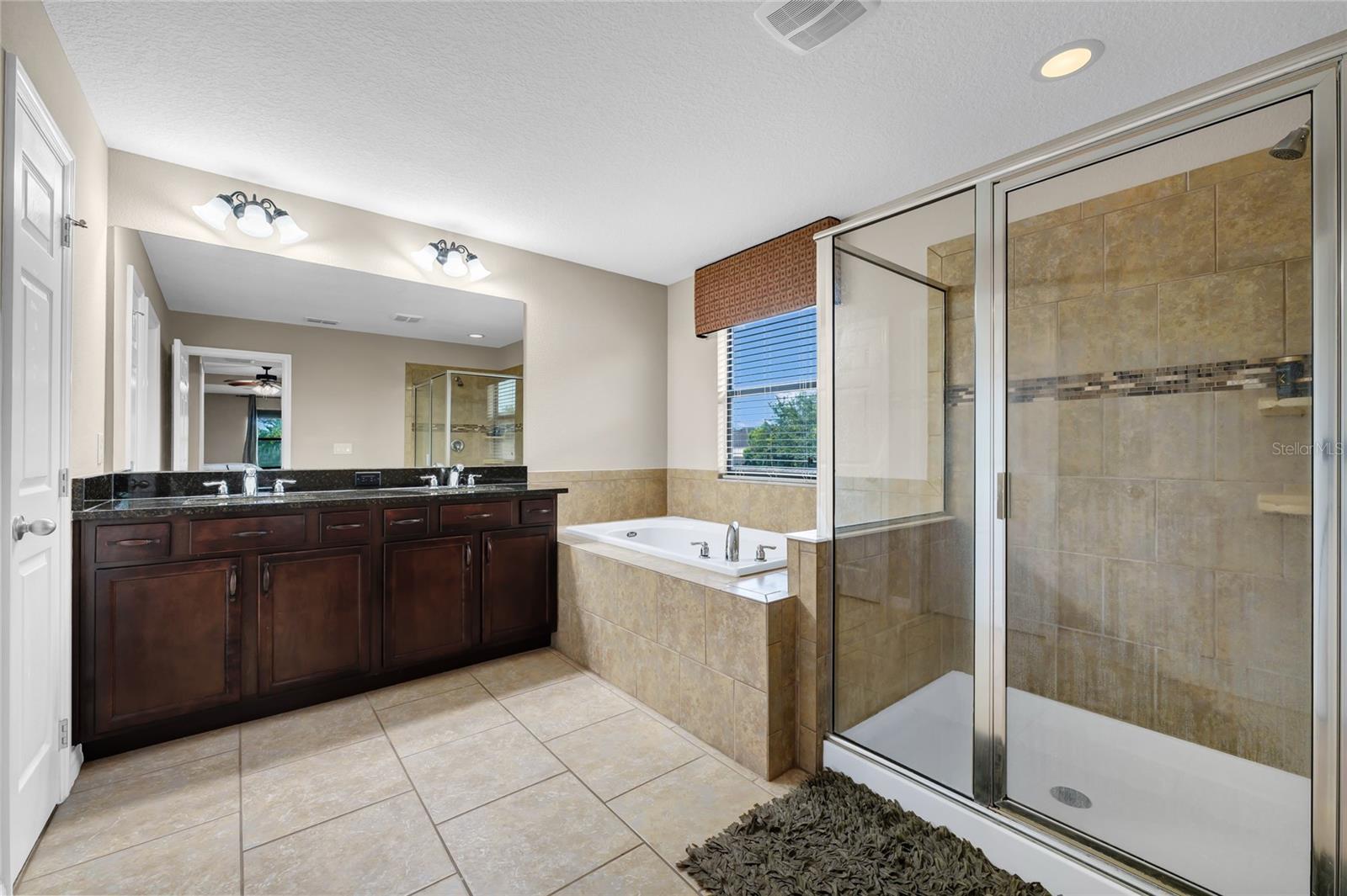 10037 Leyburn Ct Property Photo 31