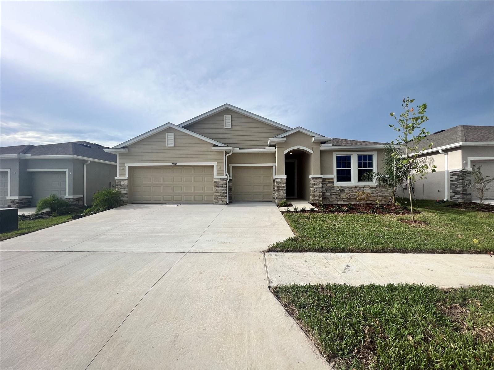 32219 Conchshell Sail St Property Photo 1