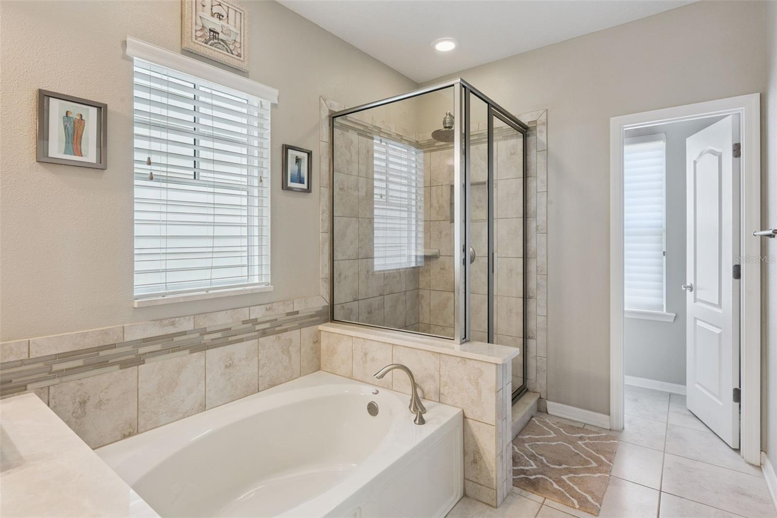 1425 Resolute St Property Photo 21