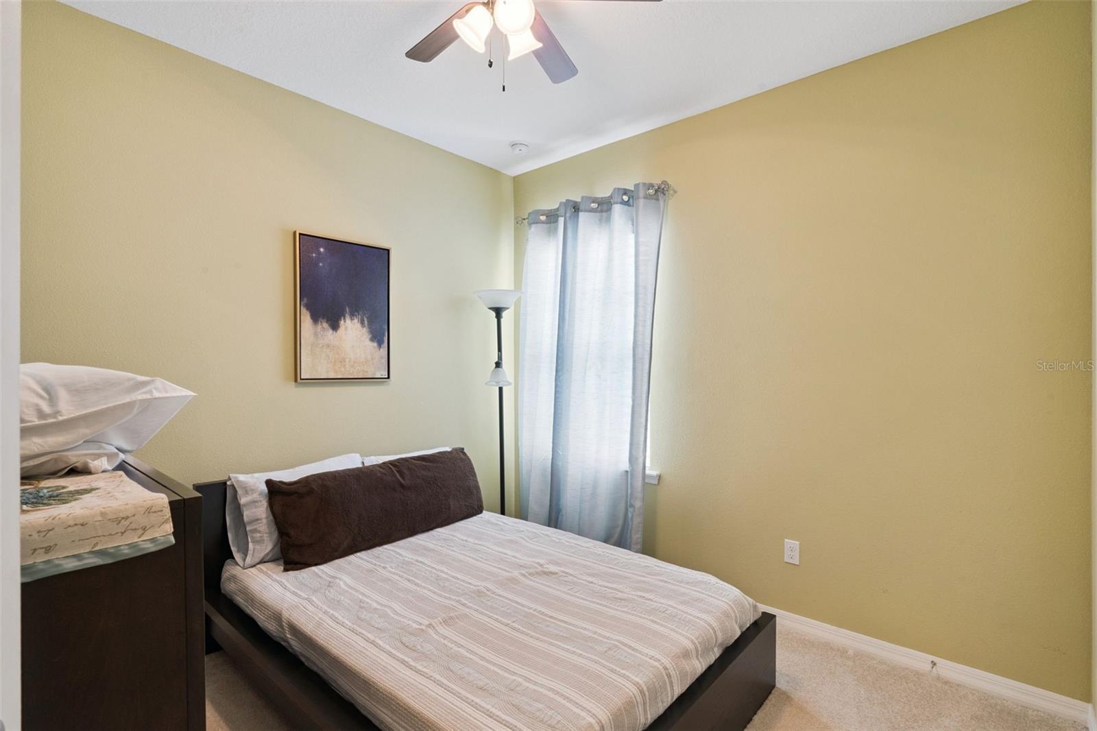 1425 Resolute St Property Photo 24