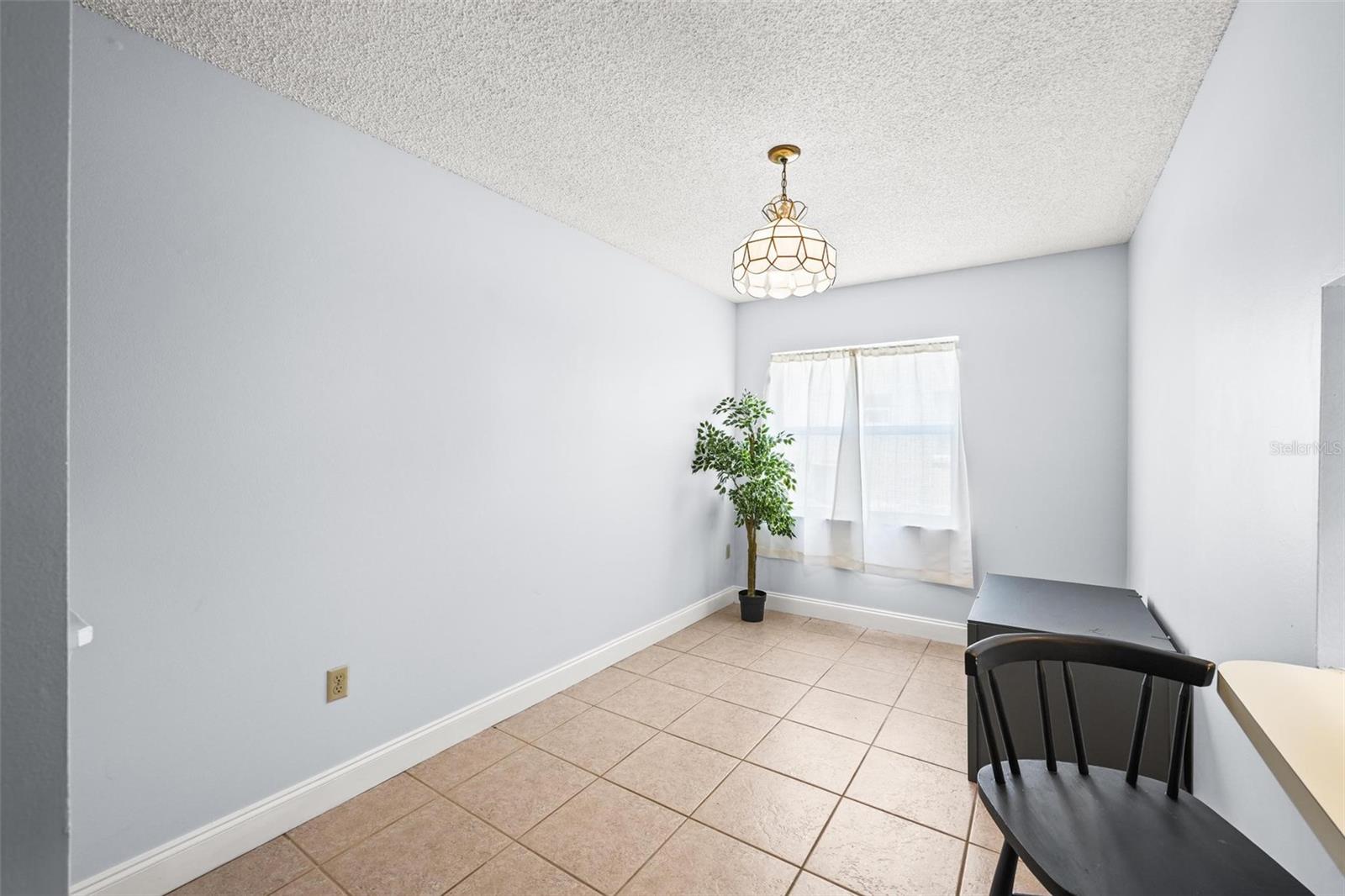 265 Spring Dr #1 Property Photo 17