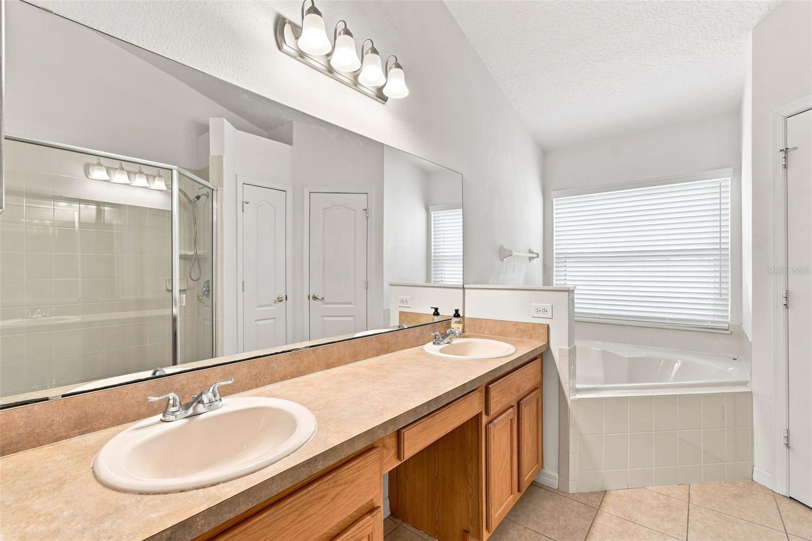 1151 Beech Grove Way Property Photo 12