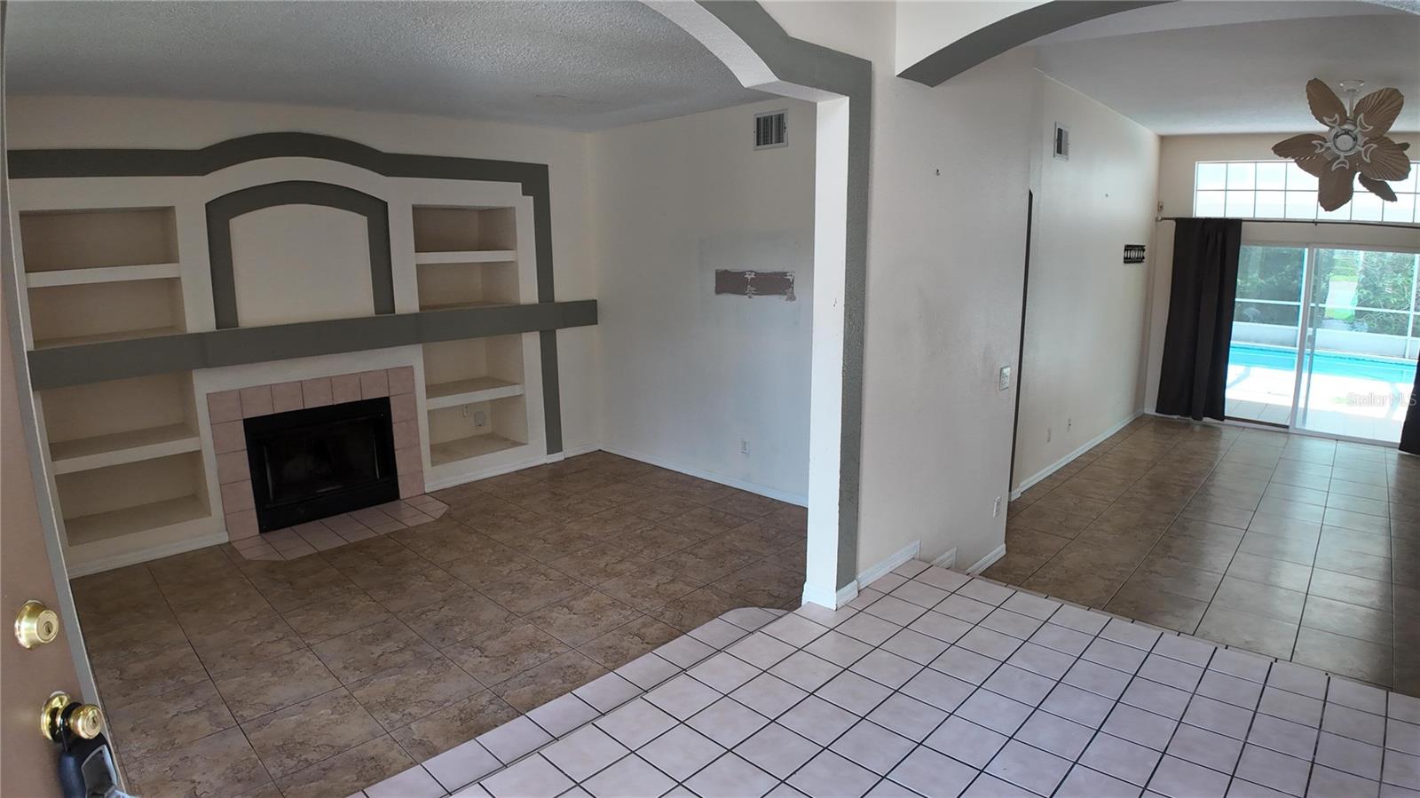 2727 Running Springs Loop Property Photo 3