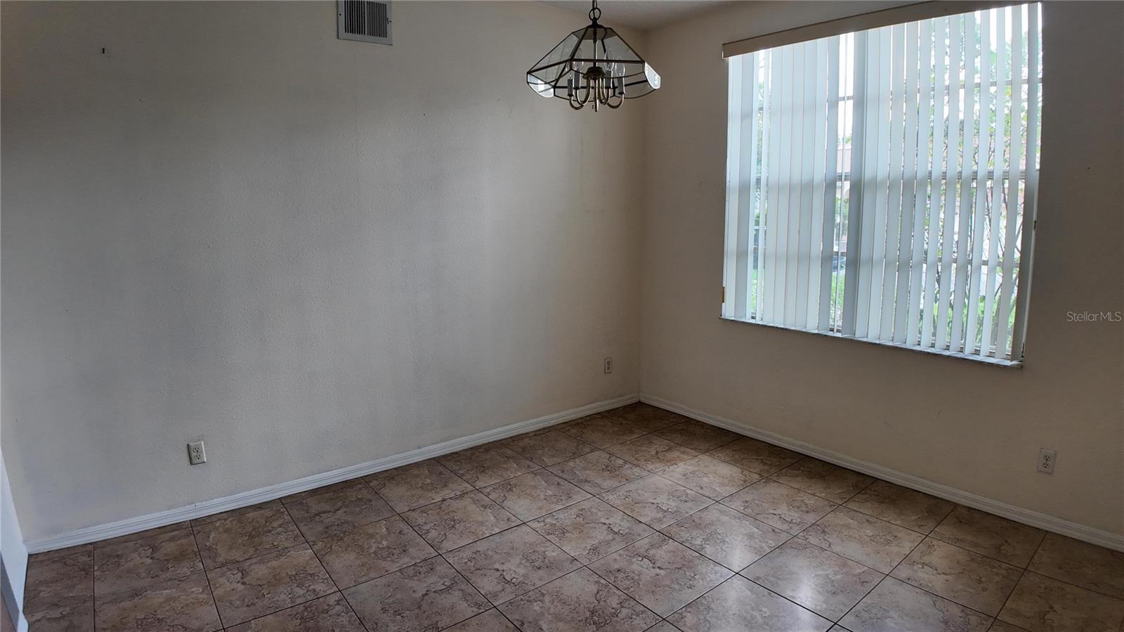 2727 Running Springs Loop Property Photo 8