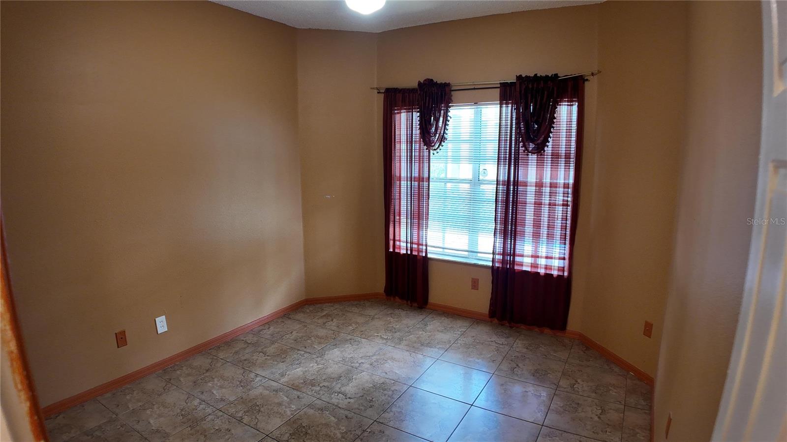 2727 Running Springs Loop Property Photo 11