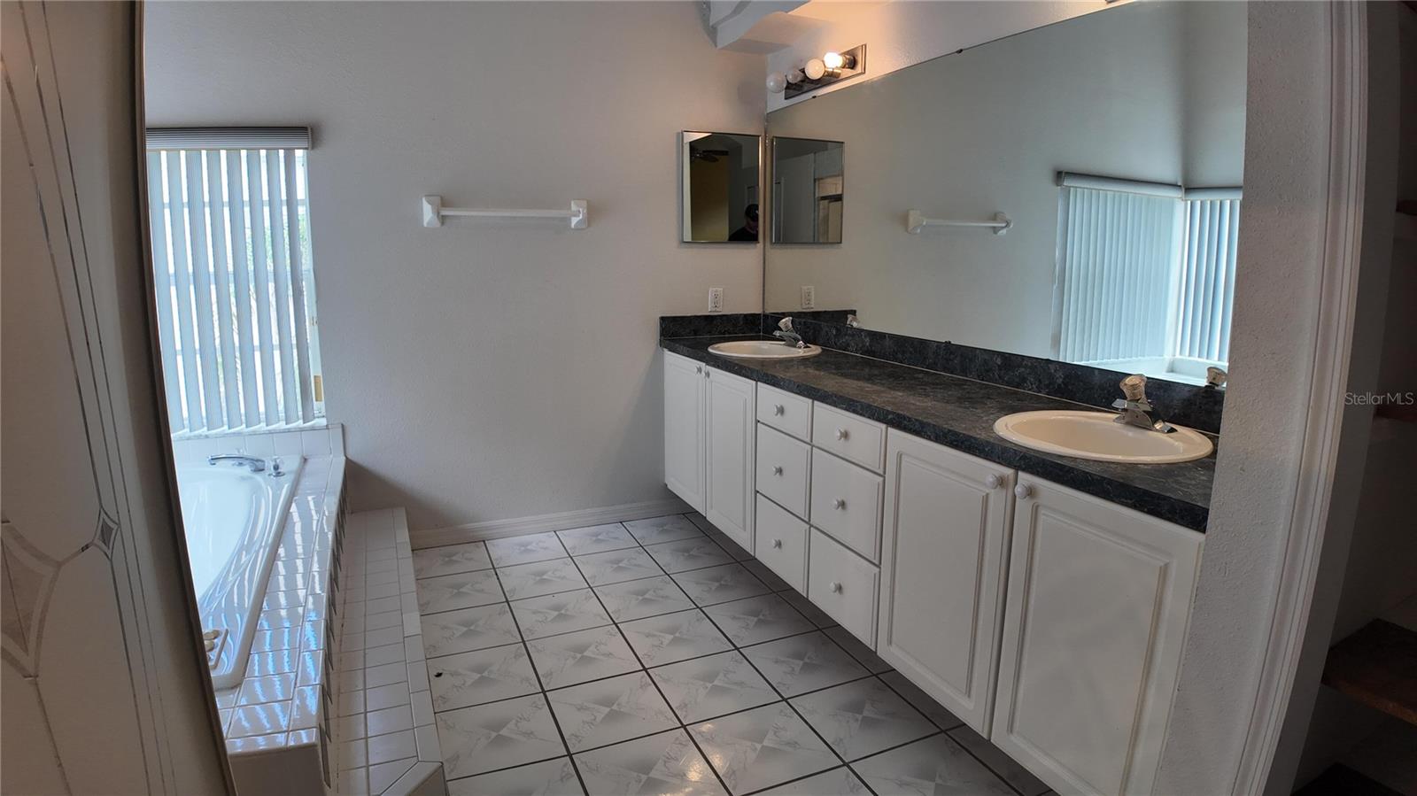 2727 Running Springs Loop Property Photo 25