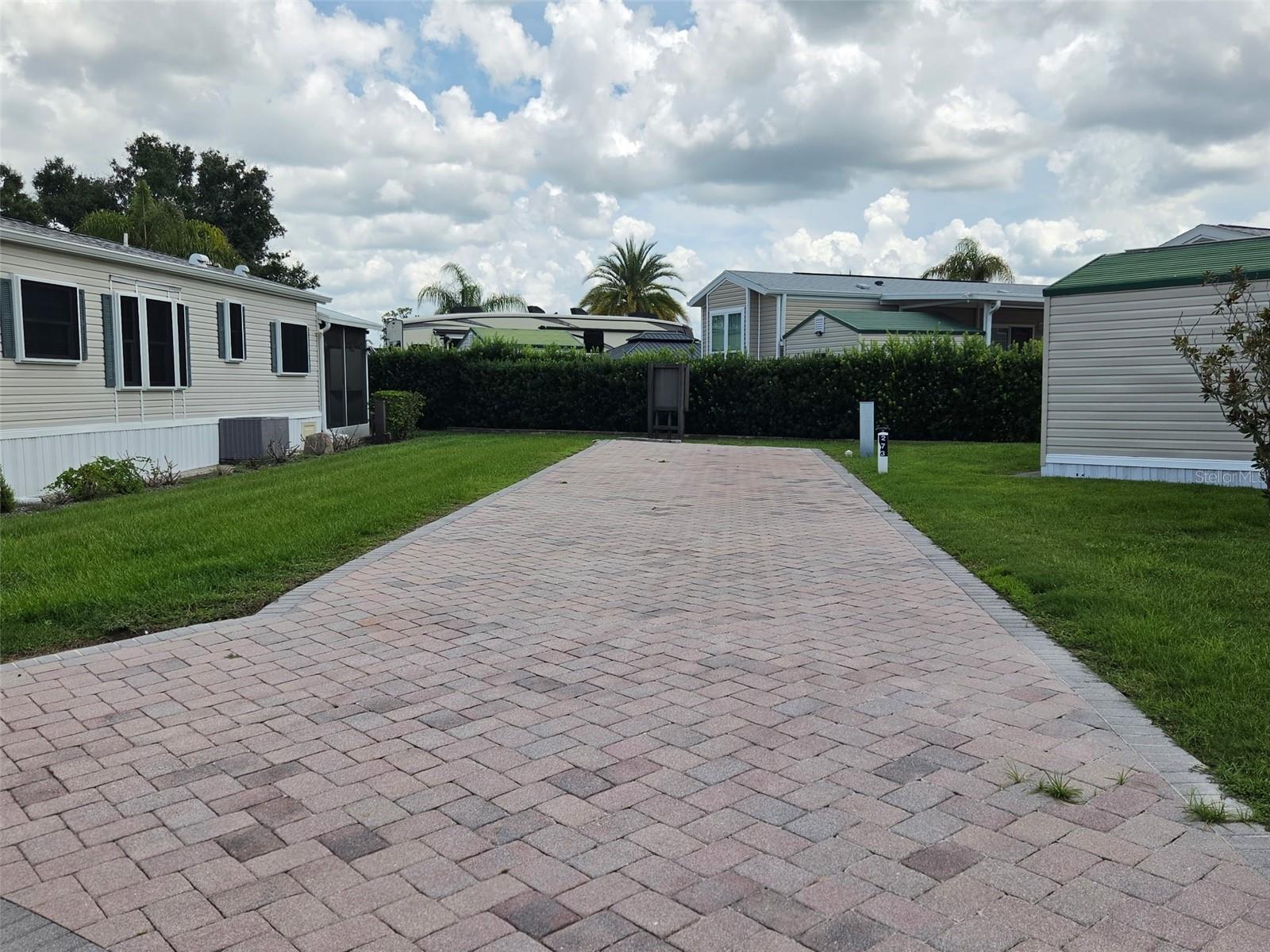 2408 CITRUS TREE RD Property Photo 1