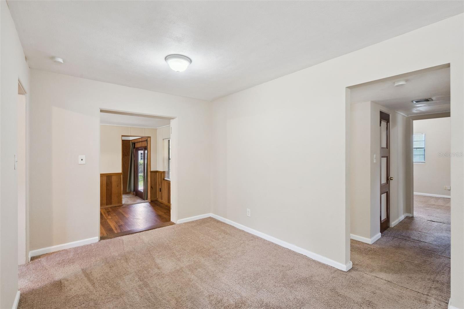 2028 Albert Lee Pkwy Property Photo 4
