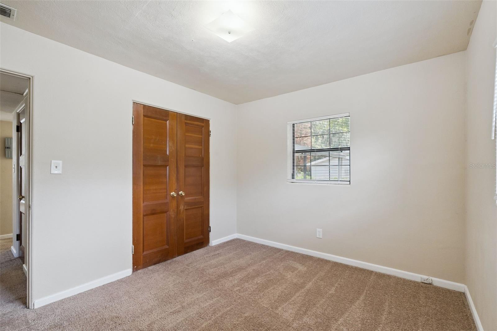 2028 Albert Lee Pkwy Property Photo 10