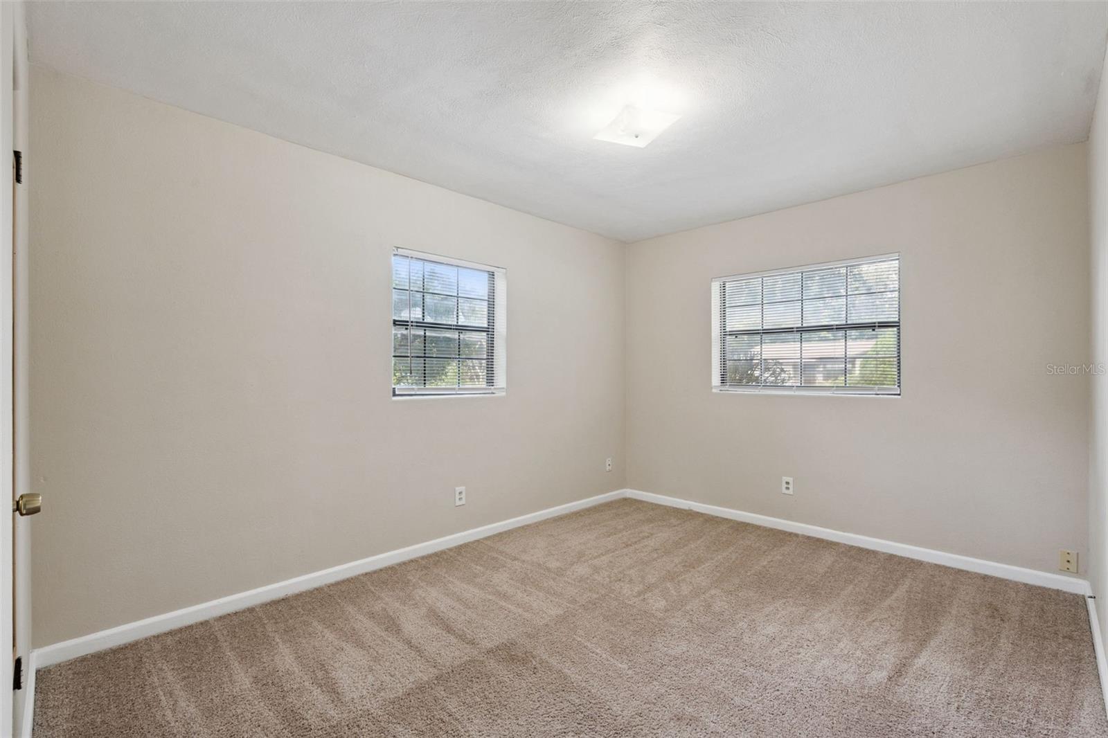 2028 Albert Lee Pkwy Property Photo 12