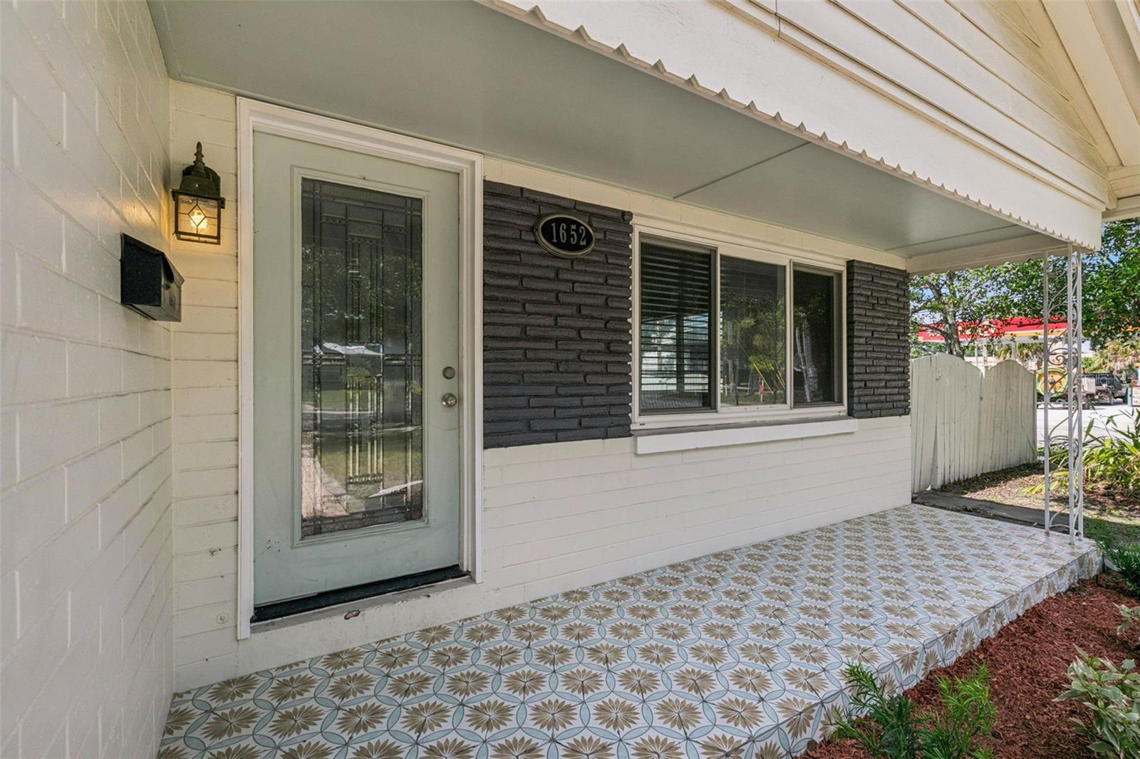 1652 Berkshire Ave Property Photo 4