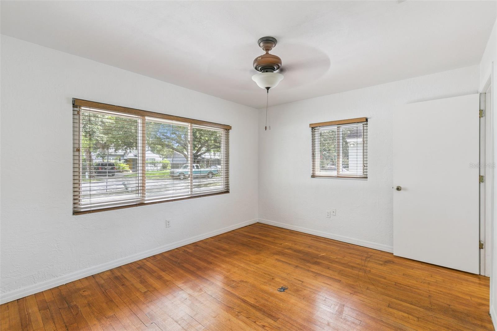 1652 Berkshire Ave Property Photo 17