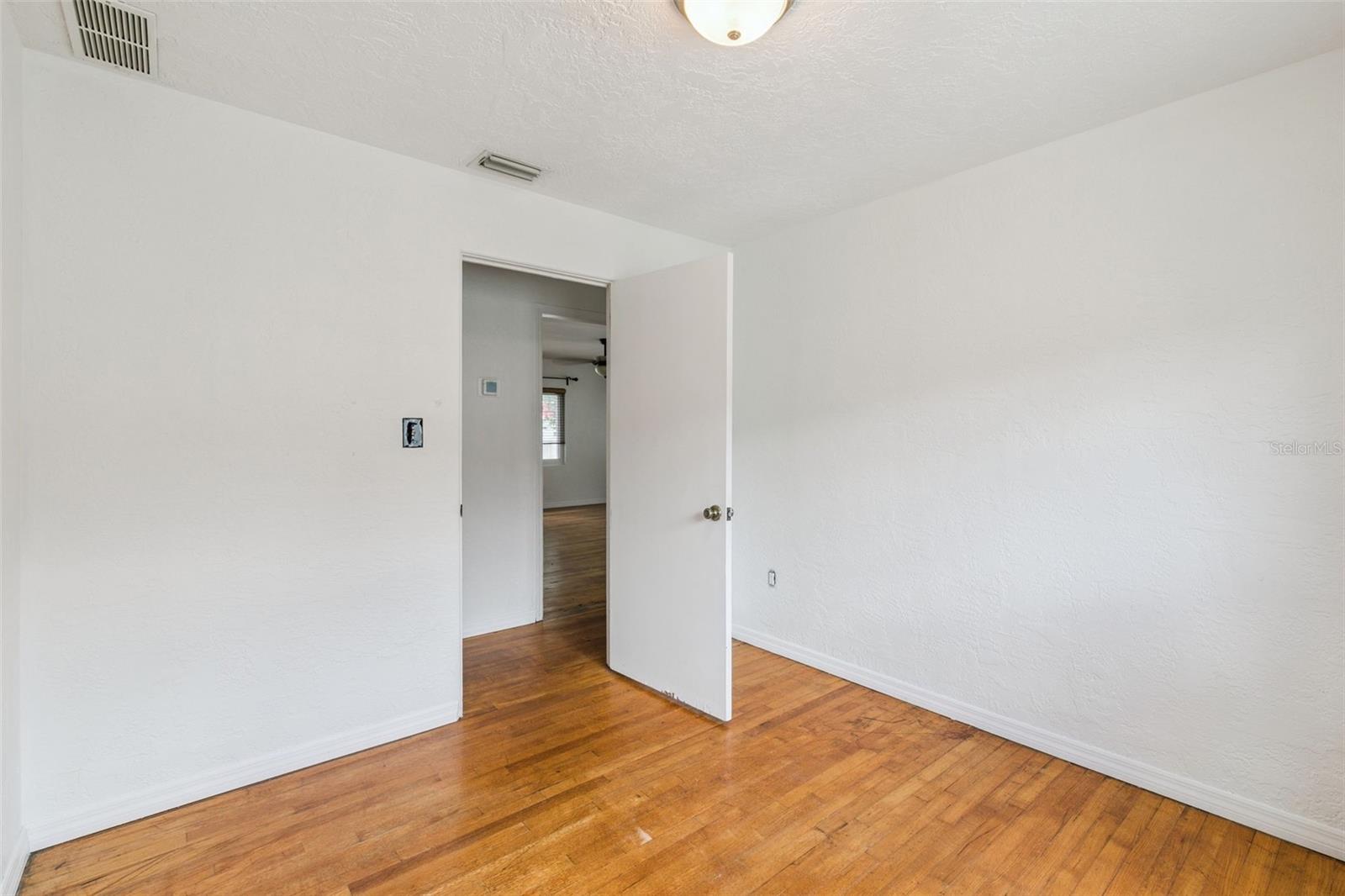 1652 Berkshire Ave Property Photo 21