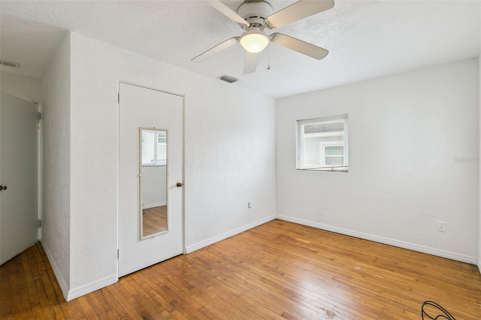 1652 Berkshire Ave Property Photo 24