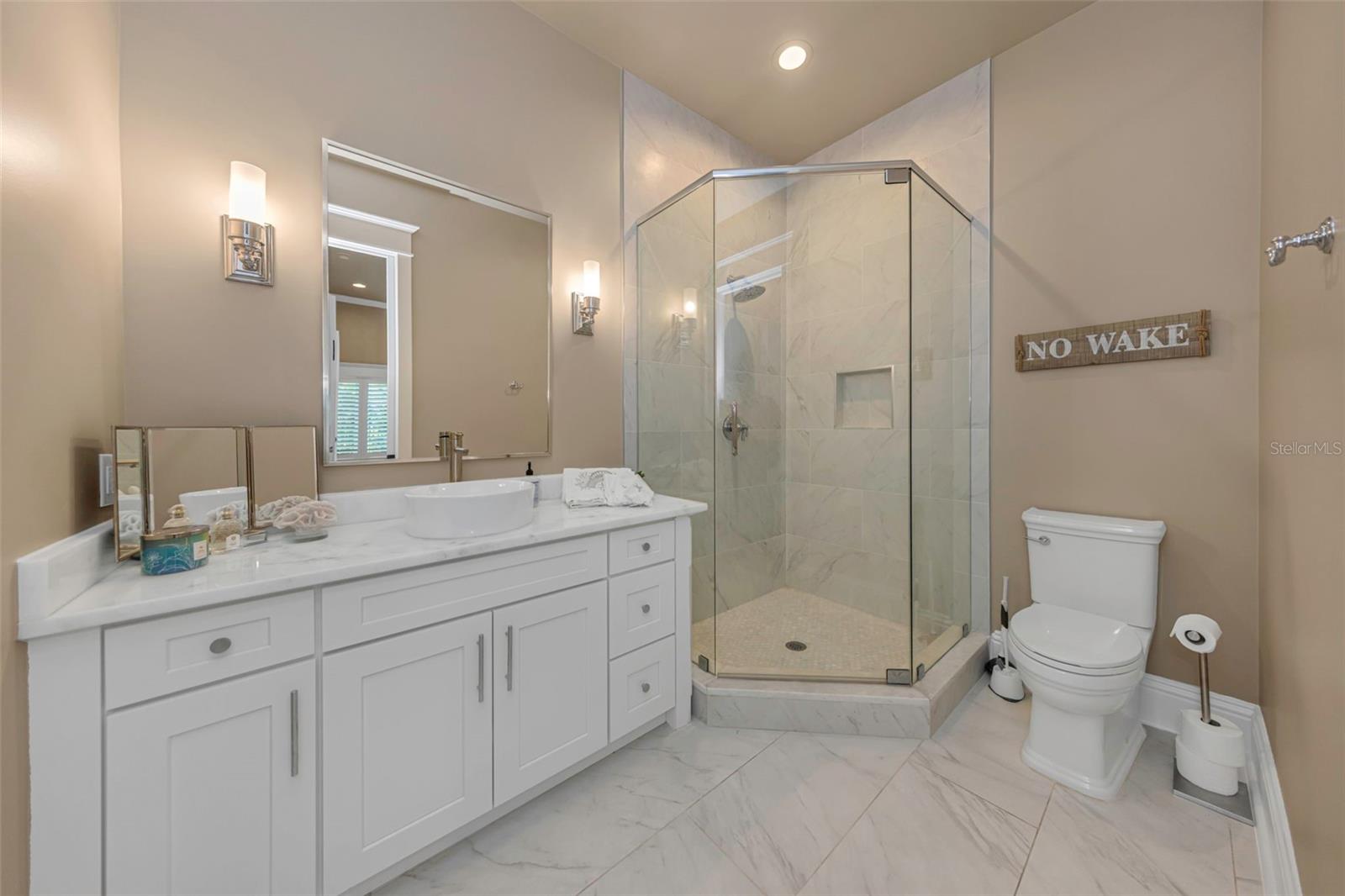 1744 Santa Barbara Dr Property Photo 44