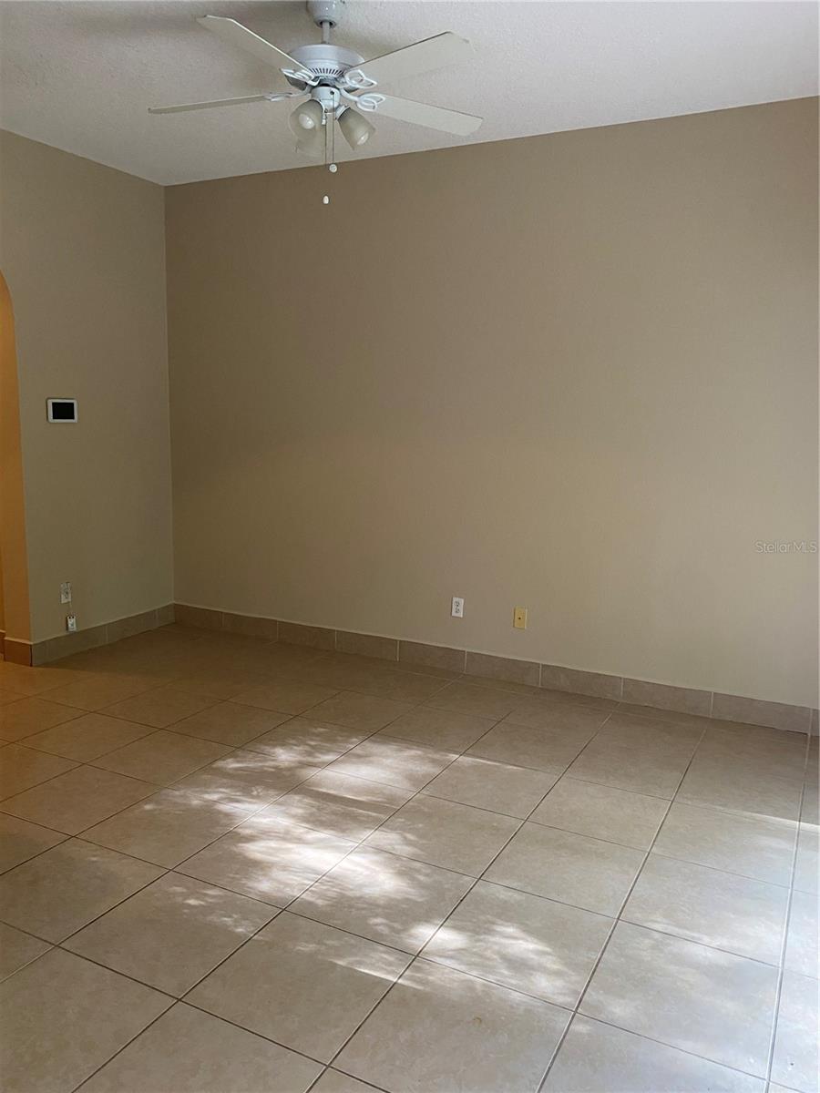 16171 Old Ash Loop Property Photo 4