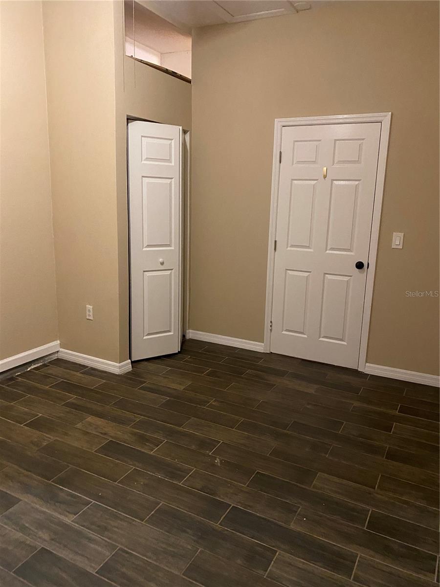16171 Old Ash Loop Property Photo 10