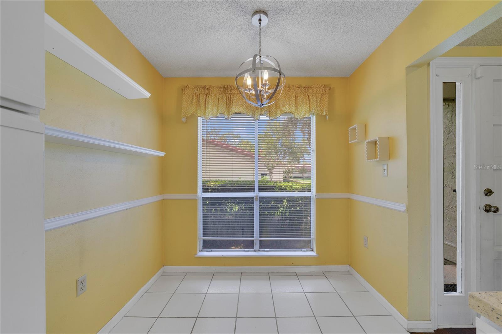 260 W Sabal Palm Pl Property Photo 2