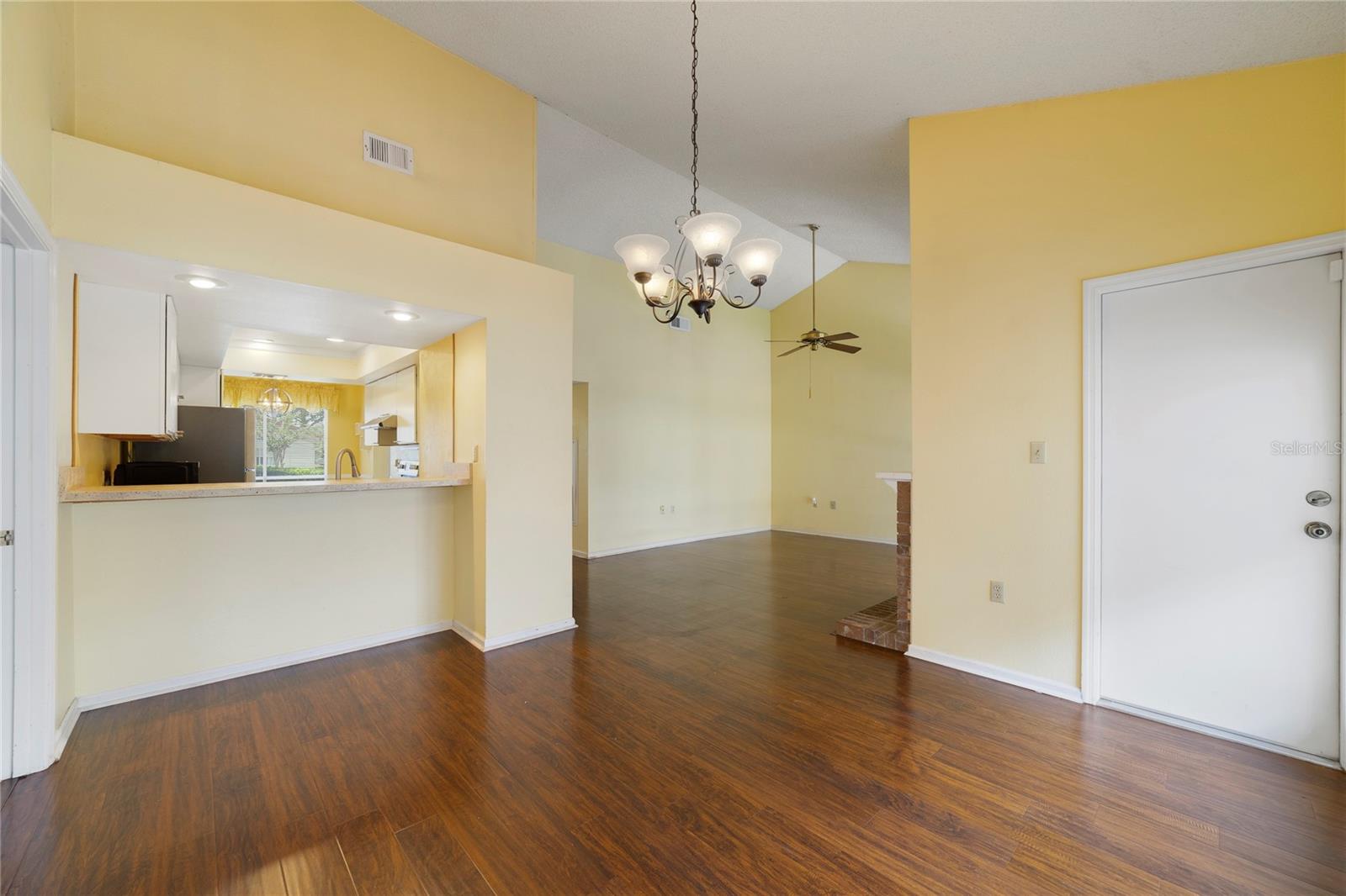 260 W Sabal Palm Pl Property Photo 7