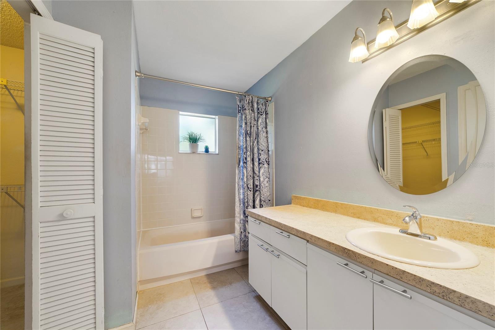 260 W Sabal Palm Pl Property Photo 11