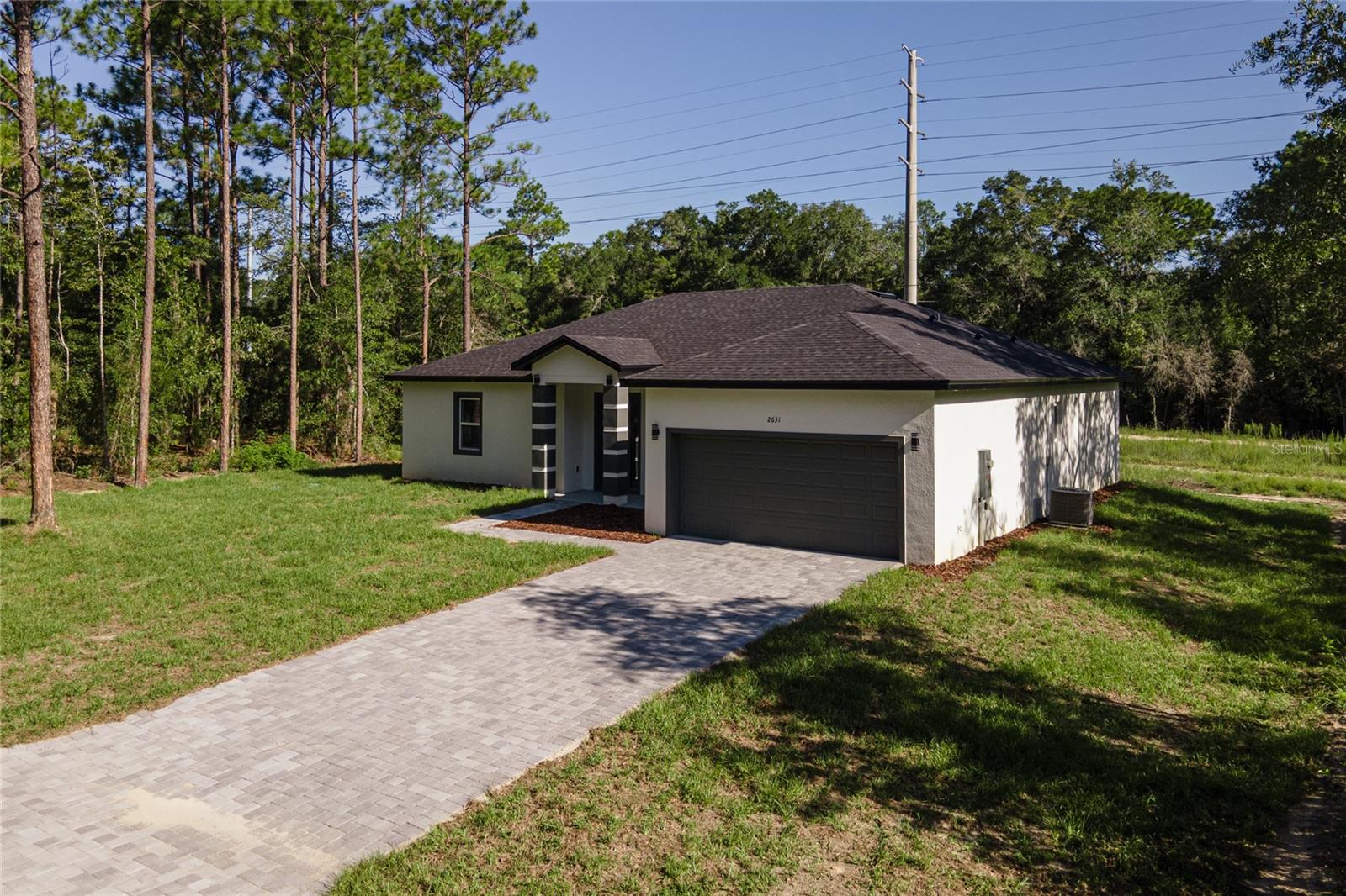 2631 W Royal Palm Dr Property Photo 2