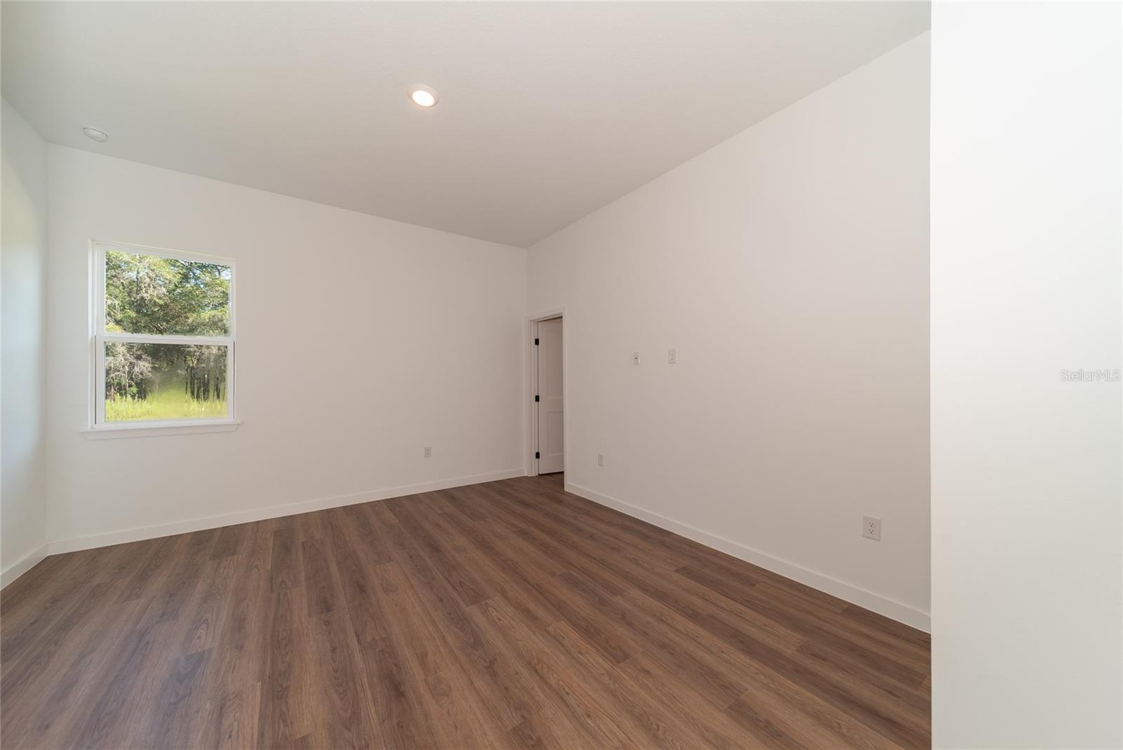 2631 W Royal Palm Dr Property Photo 12